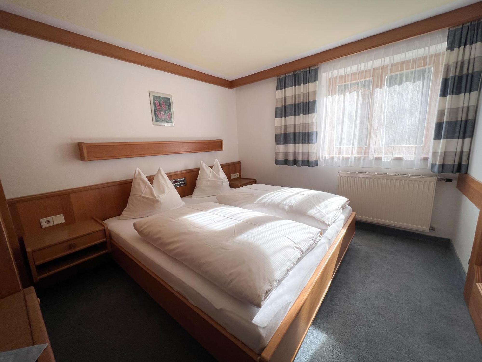 Bed and Breakfast Haus Spieleck Saalbach-Hinterglemm Habitación foto