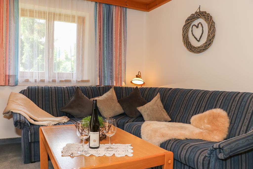 Bed and Breakfast Haus Spieleck Saalbach-Hinterglemm Exterior foto