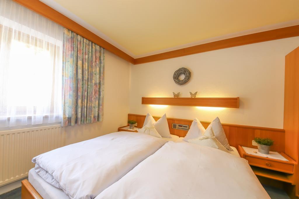 Bed and Breakfast Haus Spieleck Saalbach-Hinterglemm Exterior foto