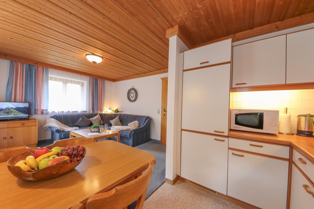Bed and Breakfast Haus Spieleck Saalbach-Hinterglemm Exterior foto